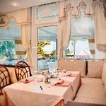 Alexander Otel 3*