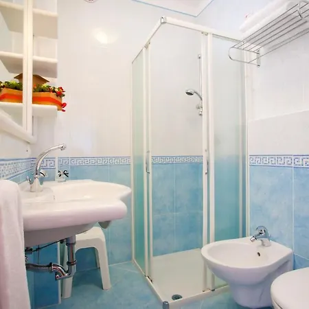 Alexander 3* קאורלה